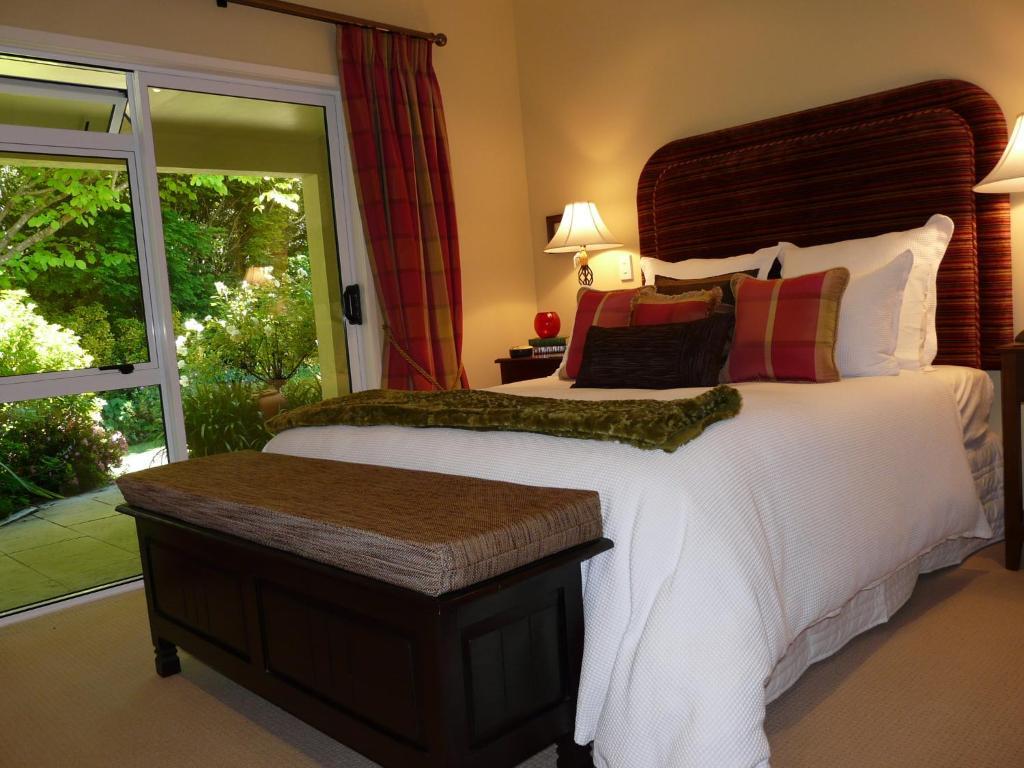 Richlyn Homestay Luxury Bed & Breakfast เทาโป ภายนอก รูปภาพ